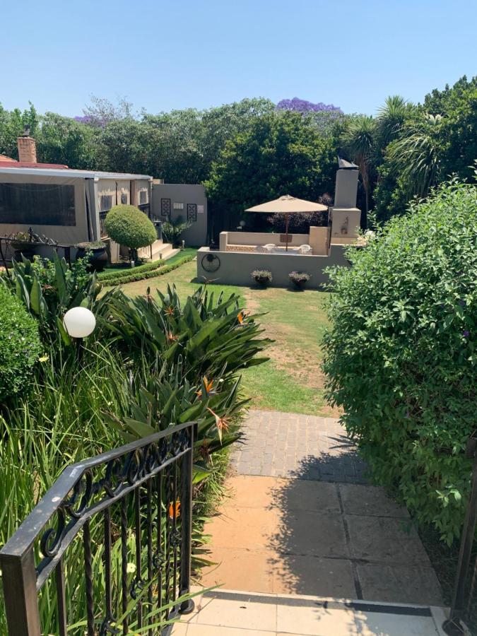 Bed & Breakfast Oaklands And Conference Centre Johannesburg