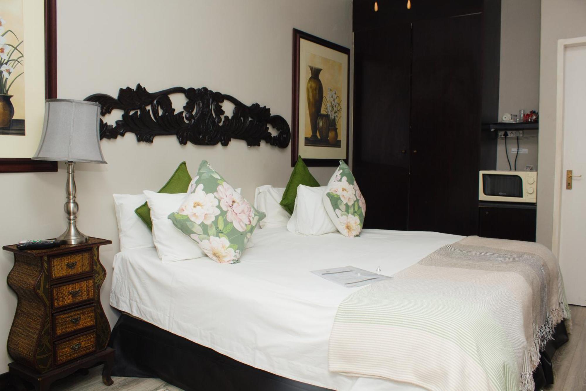 Bed & Breakfast Oaklands And Conference Centre