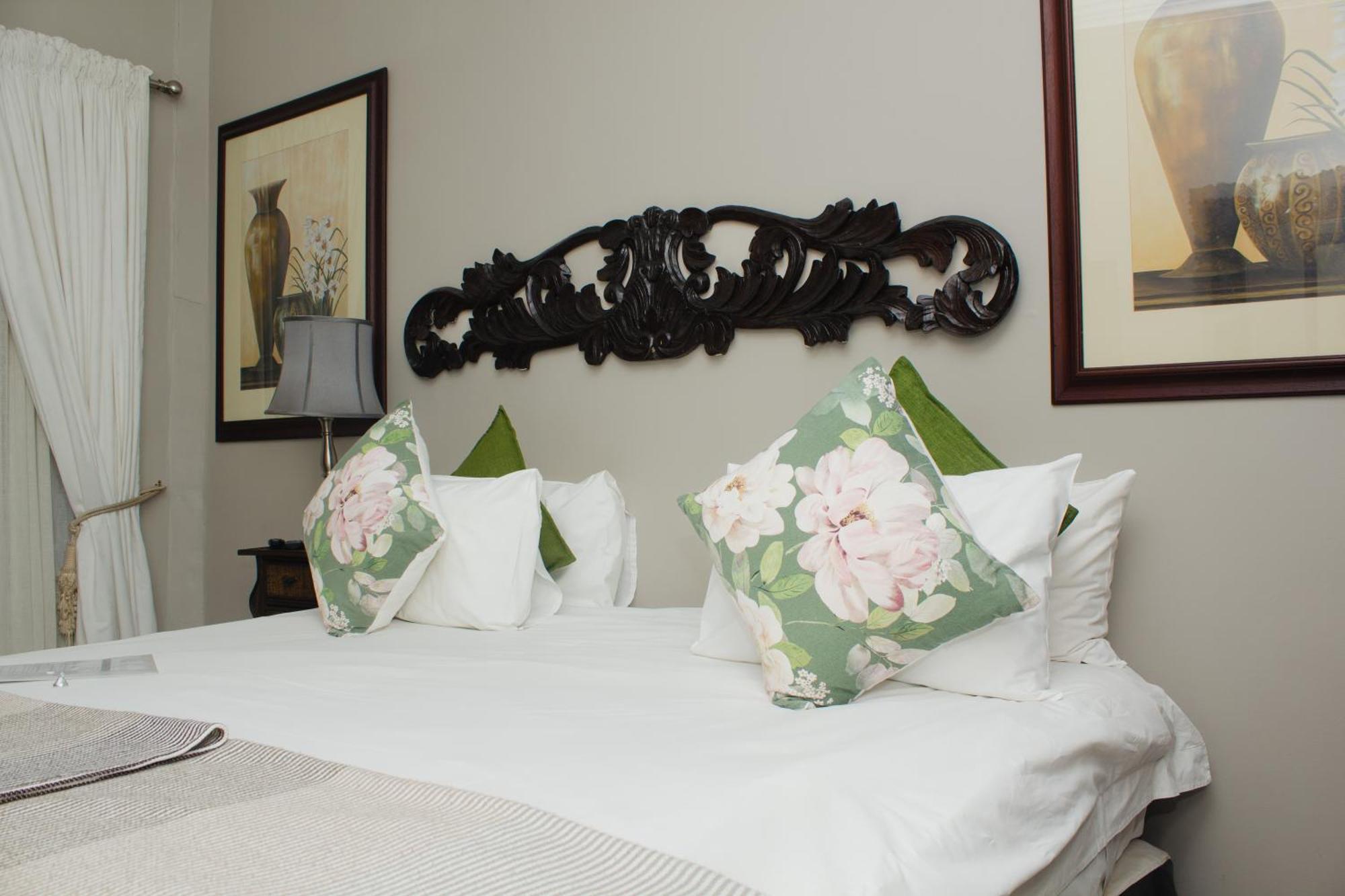 Bed & Breakfast Oaklands And Conference Centre