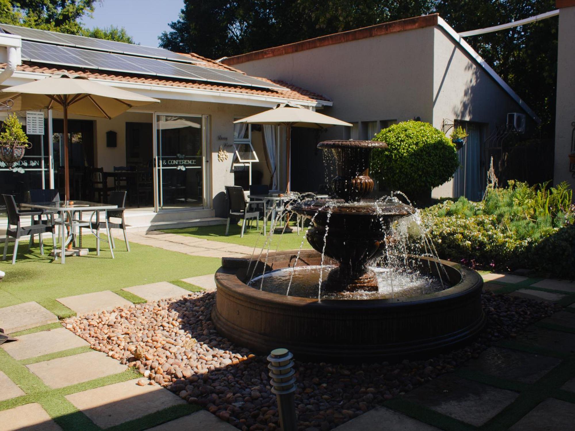 Bed & Breakfast Oaklands And Conference Centre